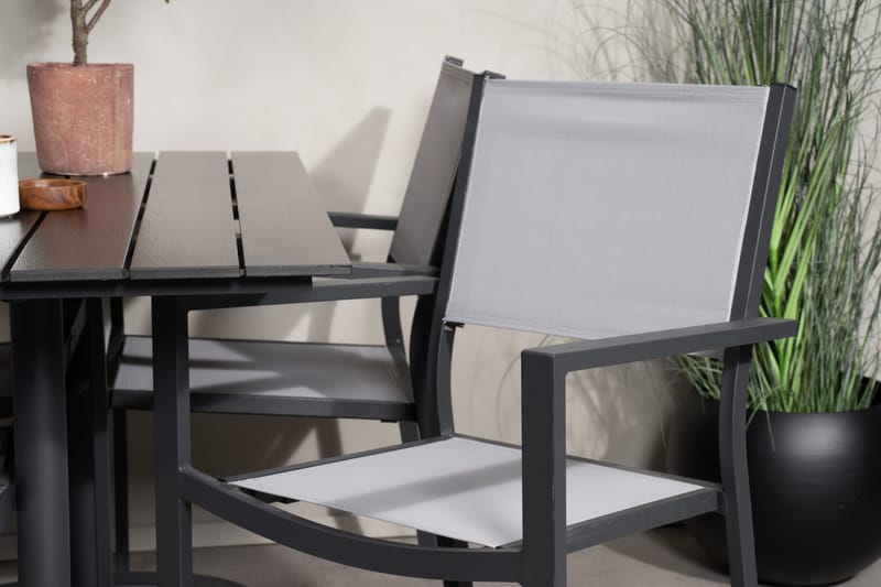 Denver Spisebordssæt 120 cm + 4 Copacabana Armstole Sort/Grå - Venture Home - Havemøbler - Balkon - Balkonmøbler - Altansæt