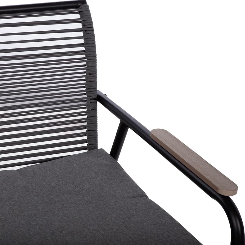 Havemøbelsæt HOME4YOU Macos bord, sofa og 2 stole Grå/sort - Grå/sort - Havemøbler - Balkon - Balkonmøbler - Altansæt