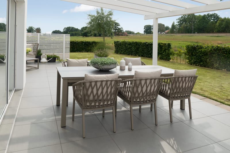 Hillerstorp Jet Set Spisebordsstol 2-pak - Beige - Havemøbler - Balkon - Balkonmøbler - Altanstole