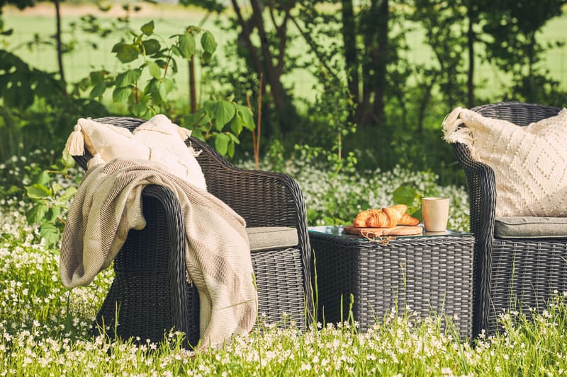 Marcus cafésæt med 2 Light lænestole med hynde - Sort - Havemøbler - Balkon - Balkonmøbler - Altansæt