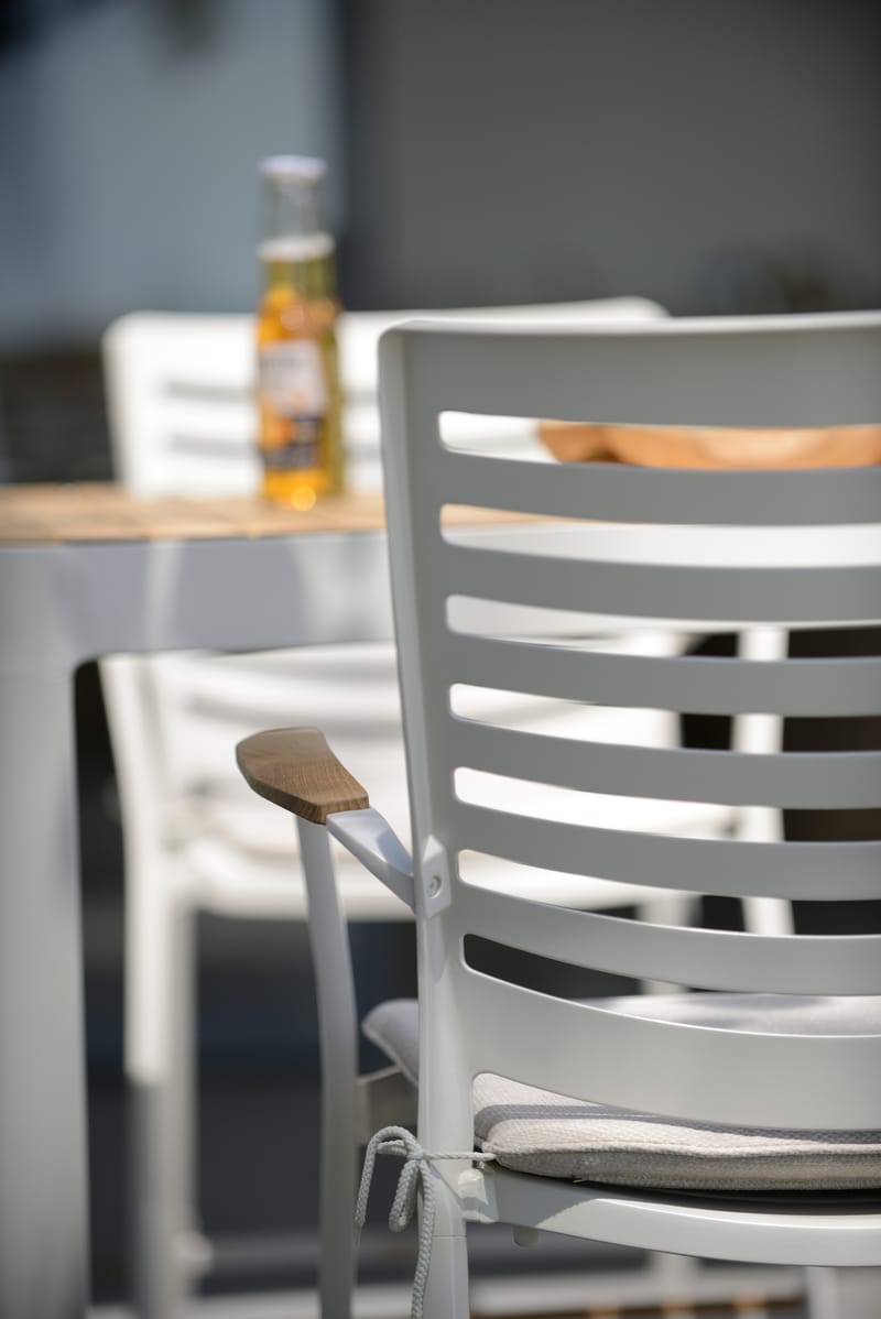 Portals Bar Sæt bord + 4 barstole - Lys Ecru/Koralsand - Havemøbler - Havestole - Barskammel