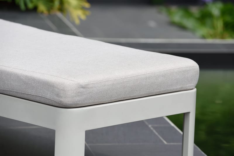 Portals Solseng + C-form sidebord - Beige/Træ - Havemøbler - Havestole - Solstole