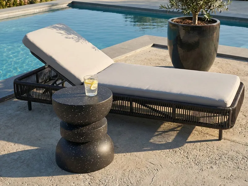 Sidebord udendørs Faliro 37 cm 37 cm terrazzoeffekt - Sort - Havemøbler - Balkon - Balkonmøbler - Altanborde