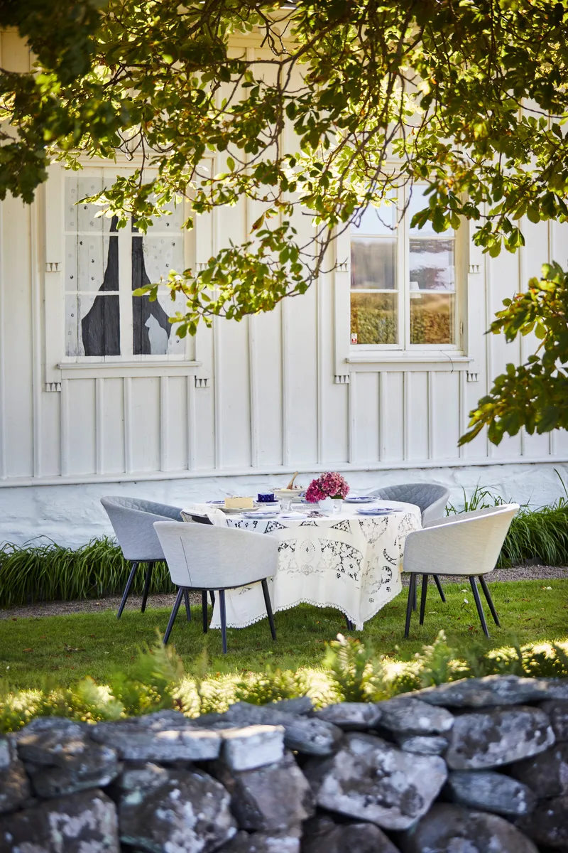 Hillerstorp Oxhult havebord Ø145 cm sort - Sort - Havemøbler - Havebord - Spisebord & havebord