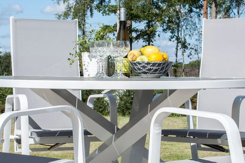 Parma Spisebord 140 cm Rund Hvid/Grå - Venture Home - Havemøbler - Havebord - Spisebord & havebord