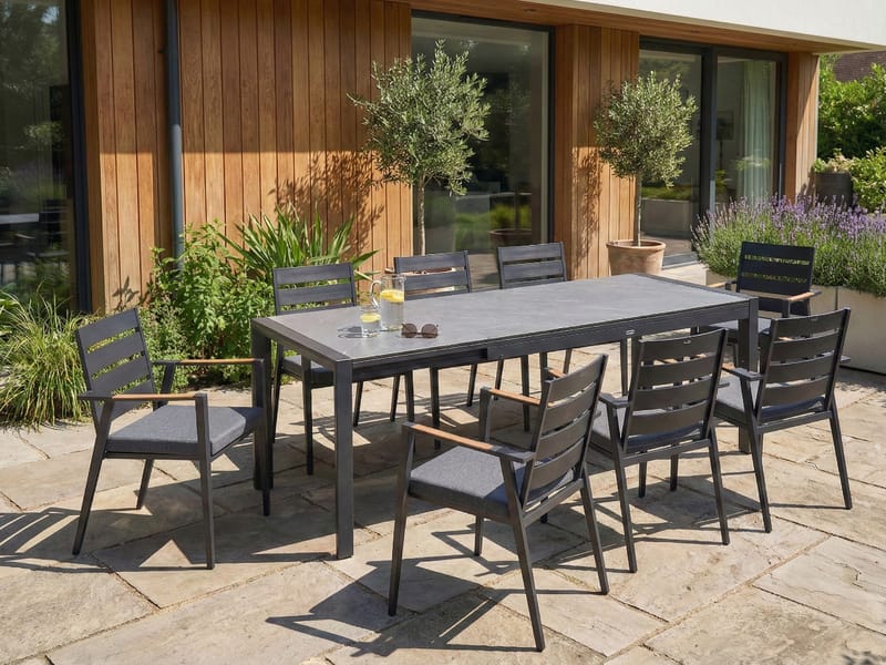 Udtrækkeligt spisebord udendørs Binasco 90x160/220 cm - Grå/Sort - Havemøbler - Havebord - Spisebord & havebord
