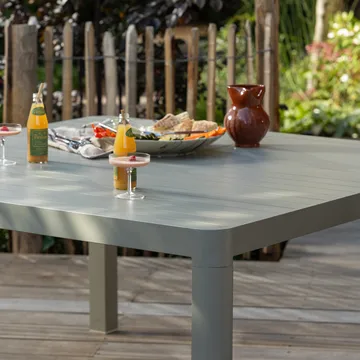 Udtræksbord Ovara 150 cm udendørs - Sand - Havemøbler - Havebord - Spisebord & havebord