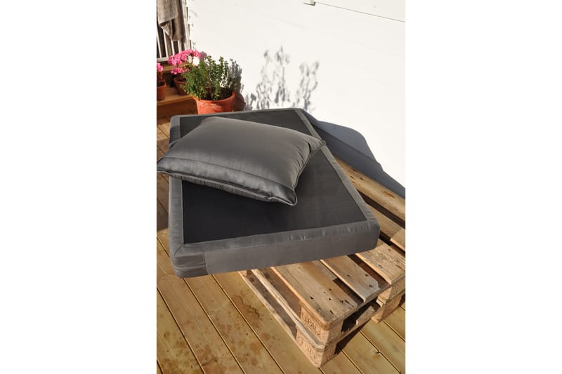 Royal Bonnie Ryghynde 70x45 cm Vandafvisende Sort - Fritab - Havemøbler - Hynder - Øvrige hynder