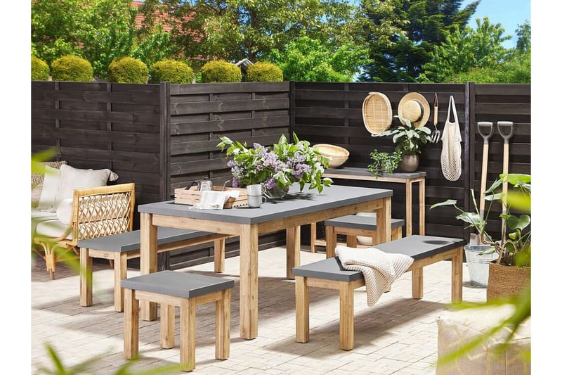 Havebænk 160 cm Grå OSTUNI - Grå - Havemøbler - Havesofaer & bænke - Udendørs bænk & havebænk