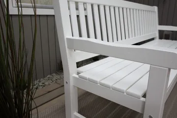 Rimforsa Havesofa - Hvidlaserad Fyrretræ - Havemøbler - Havesofaer & bænke - Udendørs bænk & havebænk