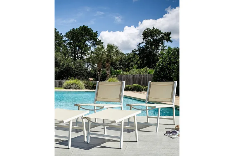 Havestol Marceddi - Beige, hvid - Havemøbler - Havestole - Udendørs lænestol