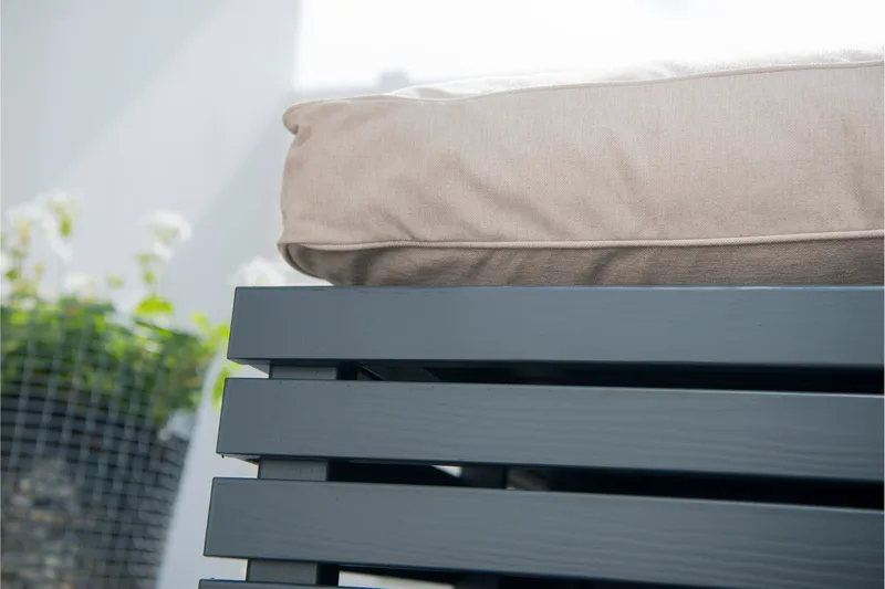 Bara Vara Lænestol Grå - Hillerstorp - Havemøbler - Havestole - Udendørs lænestol