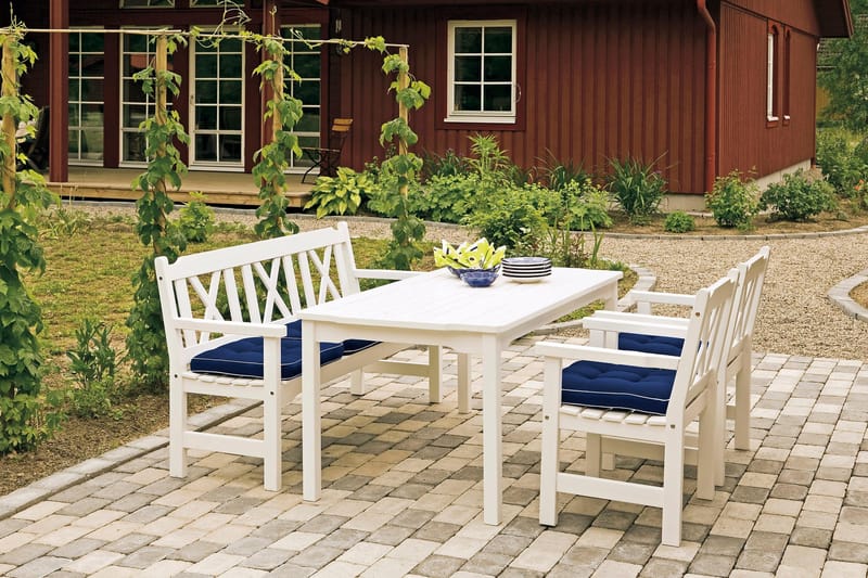 Visby stol Hvid - Hvidlakeret fyrr - Loungestol udendørs - Udendørs lænestol