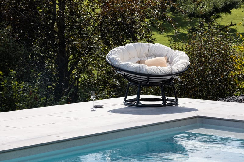 Loungestol Bonnie Sort/Hvid - Havemøbler - Havestole - Udendørs lænestol