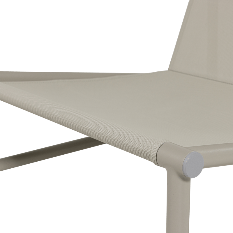 Loungestol Elvo 82 cm udendørs - Sand/Hvid - Havemøbler - Havestole - Udendørs lænestol