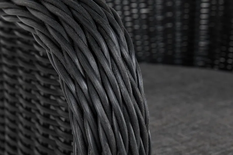 Marcus Light udendørs lænestol med hynde – loungestol i kunstflet til udendørsmøbler - Sort - Havemøbler - Havestole - Udendørs lænestol