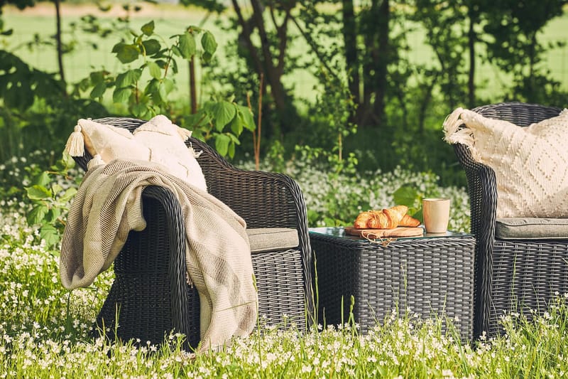 Marcus Light Udendørs Lounge Lænestol med Hynde i Polyrattan - Sort - Havemøbler - Havestole - Udendørs lænestol
