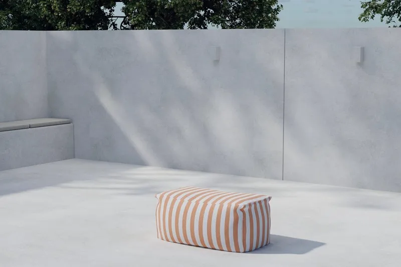 Redang fodskammel udendørs, Fersken