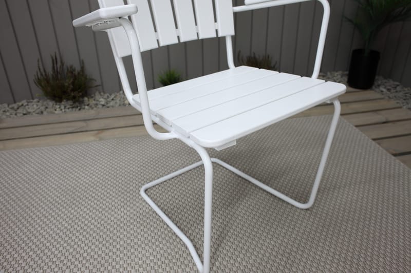 Vaxholm Armstol Hvid - KWA - Havemøbler - Havestole - Spisebordsstole udendørs