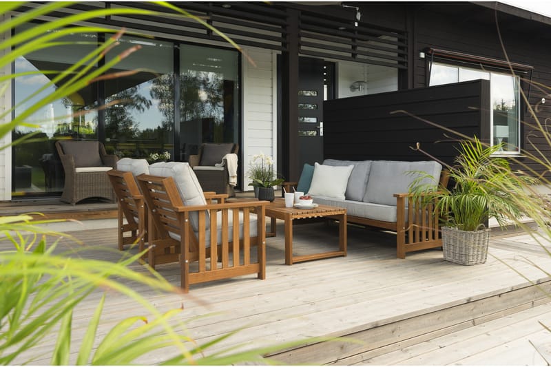 Hillerstorp Gotland Sofagruppe m Bord + Sofa + 2 Lænestole - Asketræ - Have - Udendørs miljø - Altan & terrasse - Altanmøbler