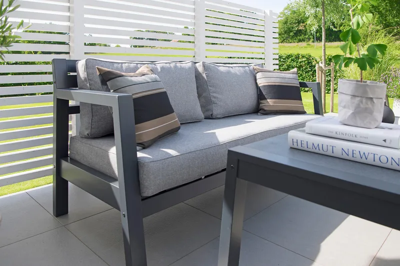 Hillerstorp Stoltö Lounge havesofa - Grå|Sort - Havemøbler - Loungemøbler - Loungesofaer