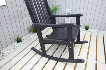 Ellabell Gyngestol - Kaffesort - Havemøbler - Havestole - Havegyngestol