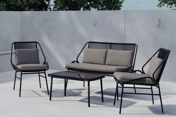 Zakynthos sofagruppe 2-personers sofa + 2 lænestole med bord udendørs - Sort - Havemøbler - Loungemøbler - Sofagrupper udendørs