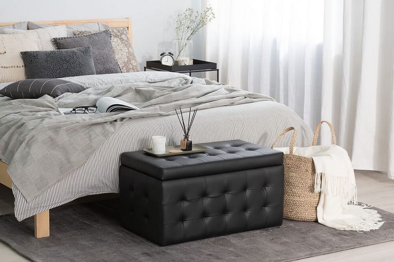 Michigan Dynbo | 42 | 72 | 40 cm - Sort - Møbler - Stole & lænestole - Taburet & skammel - Puf - Chesterfield puf