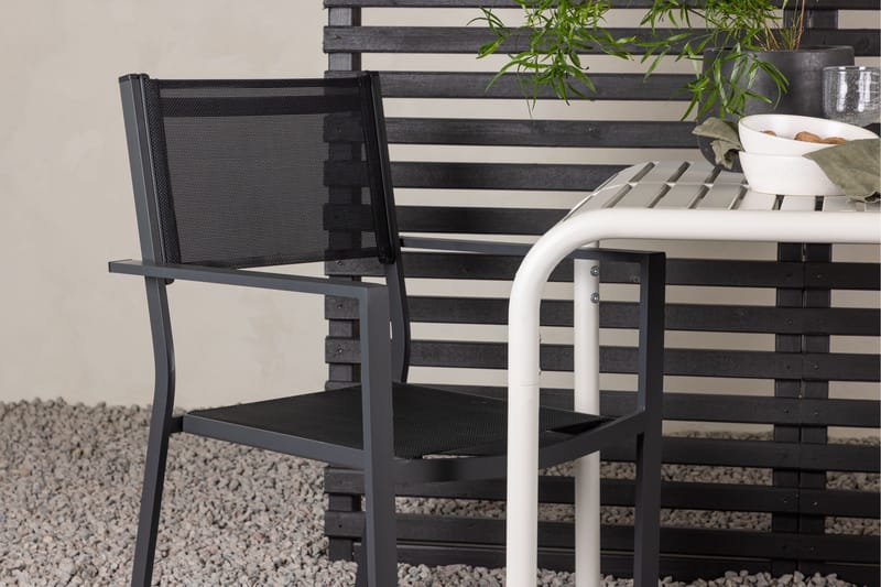 Borneo Spisegruppe + 2 Copacabana stole - Havemøbler - Udendørsgruppe - Havesæt