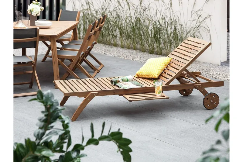 Cesana havemøbler med bord + 8 stole + chaiselong 2 stk - Træ / natur - Havemøbler - Udendørsgruppe - Havesæt