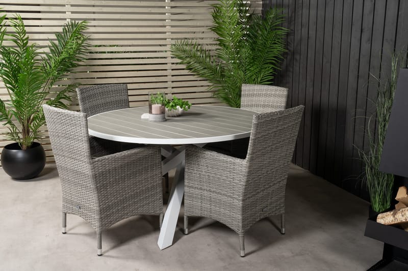 Parma Spisebordssæt Ø140cm + 4 Malin Armstole - Natur/Sort - Havemøbler - Udendørsgruppe - Havesæt