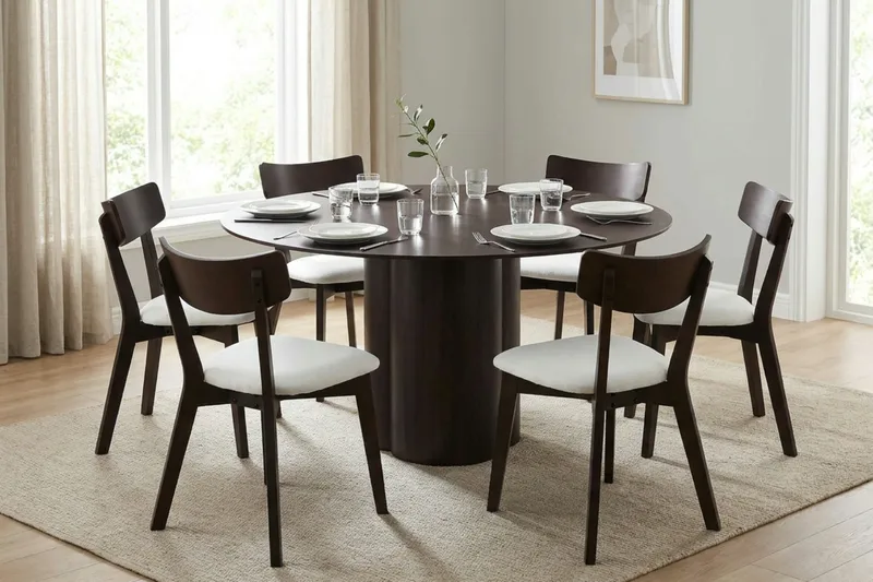 Juno spisegruppe 150 cm rund i røget eg med 6 Amelia spisestole med hynde - Røget eg/Beige - Havemøbler - Udendørsgruppe - Havesæt
