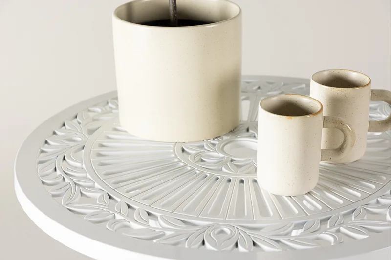 Nandin Spisegruppe + 2 stole - Hvid - Havemøbler - Udendørsgruppe - Cafesæt