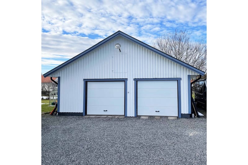 Garageport med motor 2,4 m - Hus & renovering - Garage & værksted - Garageporte - Fjernbetjening garageport