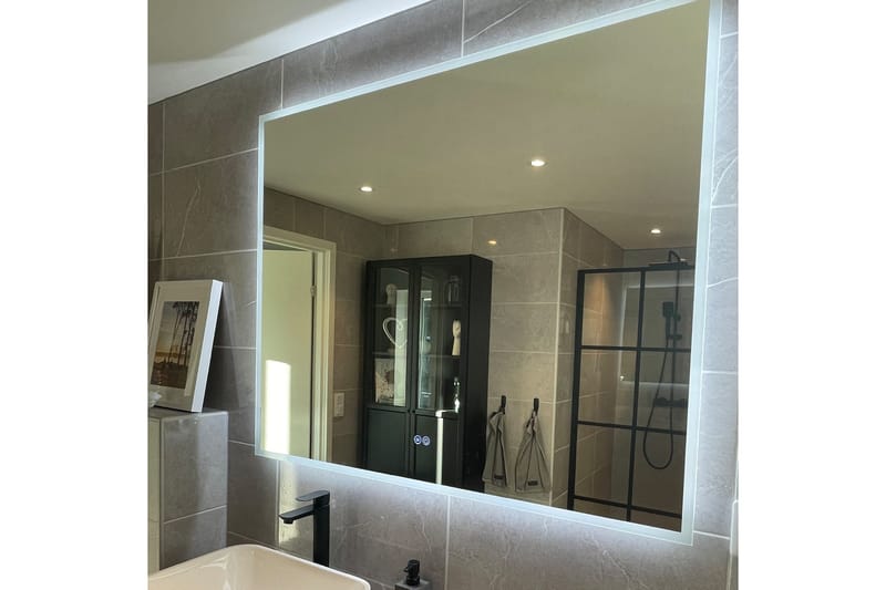 Badeværelsesspejl 120x100 cm med LED-belysning og anti-dug - Hus & renovering - Køkken & bad - Badeværelse - Badeværelsesmøbler - Badeværelsesspejl