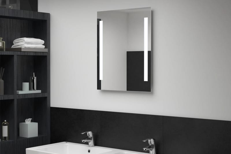 badeværelsesspejl med LED 50 x 60 cm - Sølv - Badeværelsesspejl - Badeværelsesspejl med belysning