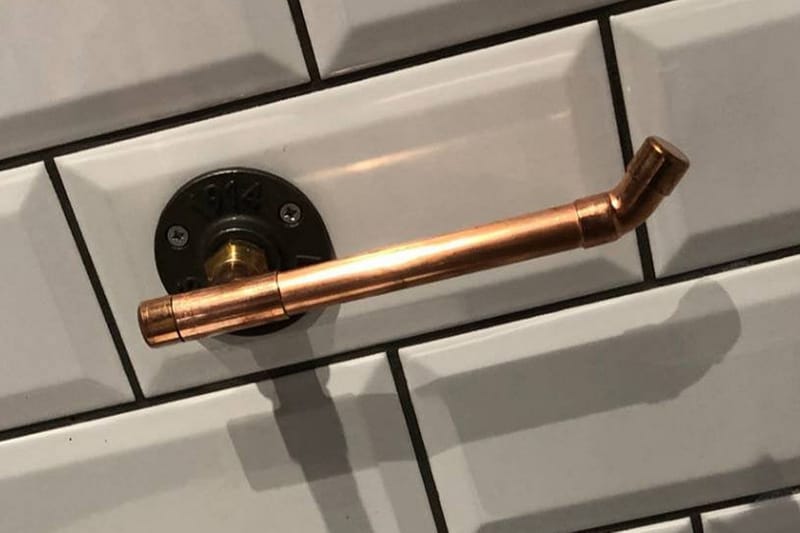 Pipe Hook Rose Gold - Badeværelsestilbehør - Toiletrulleholder