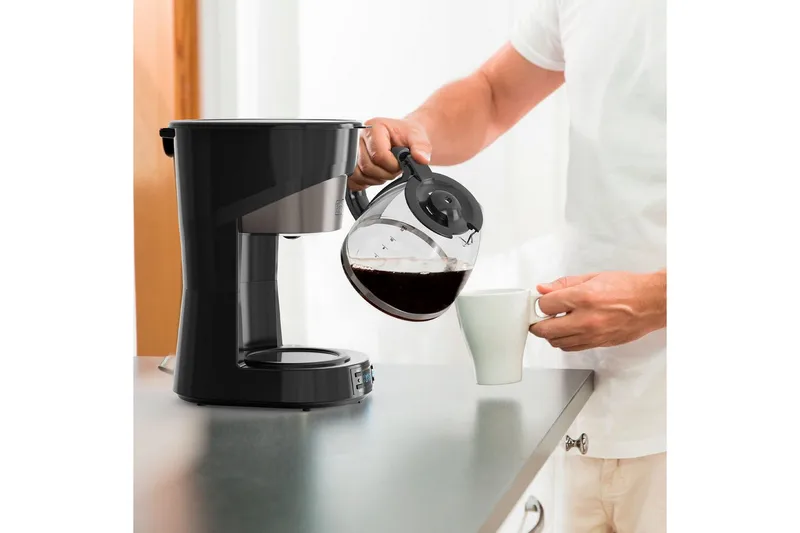 Kaffemaskine Black+Decker LCD 12 Kopper - Sølv - Husholdning - Køkkenmaskiner - Kaffemaskine & kaffetilbehør