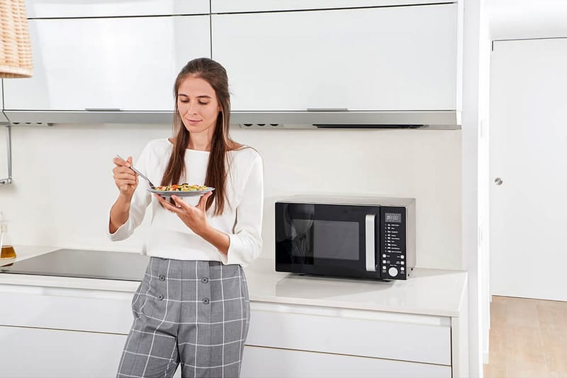 Mikroovn Black+Decker Digital 900W 23L Sort - Sort - Husholdning - Køkkenmaskiner - Opvarming & koge