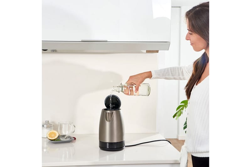 Elkedel Black+Decker 2200W 1,7L Børstet Rustfrit Stål - Sølv - Husholdning - Madlavning & Bagning - Køkkenudstyr