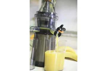 Juicemaskine Black+Decker Slow Juicer BXJE200E Børstet Rustfrit Stål - Grå - Husholdning - Madlavning & Bagning - Køkkenudstyr