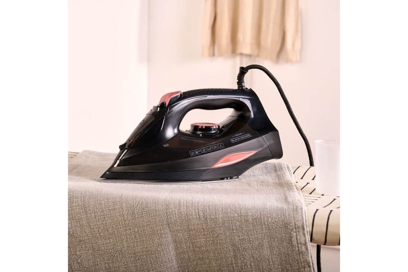 Strygejern Black+Decker Sort 3000W - Sort - Husholdning - Rengøring & tøjpleje - Tøjpleje