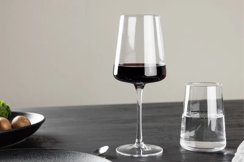 Shine Vandglas 22 cm - Klar - Husholdning - Servering & opdækning - Glas - Vandglas