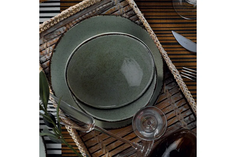 Adine Tallerkensæt 24 Dele - Porcelæn/Grøn - Husholdning - Servering & opdækning - Porcelæn