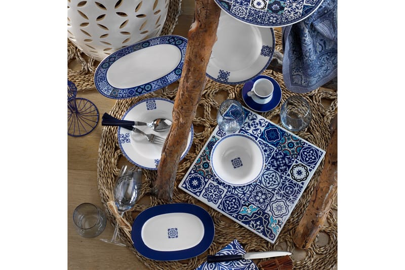 Adine Porcelæn Middagsservice 24 Dele Porcelæn - Hvid/Blå - Husholdning - Servering & opdækning - Tallerkener
