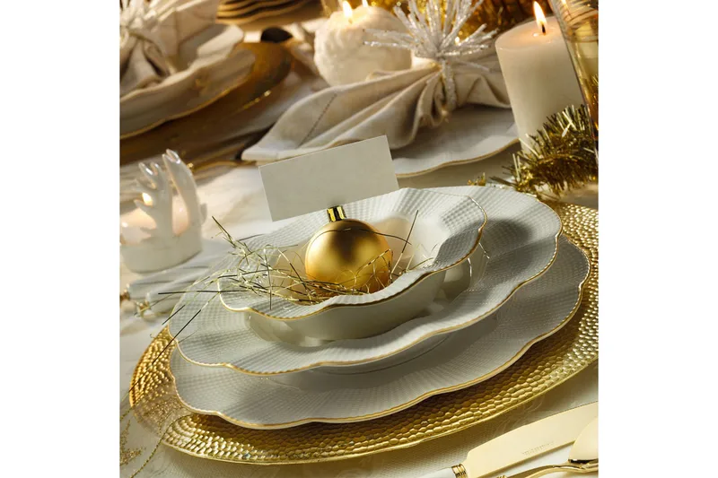 Adine Porcelæn Middagsservice 24 Dele Porcelæn - Creme/Guld - Husholdning - Servering & opdækning - Tallerkener