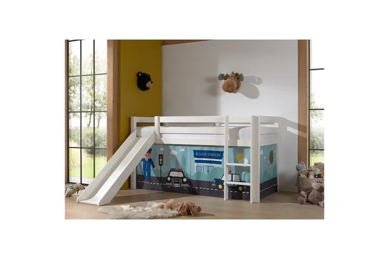Halvhøj seng med forhæng og rutsjebane Pino Hvid, Politi - Hvid, Politi - Møbler - Børnemøbler - Børneseng & juniorseng - Højseng børn