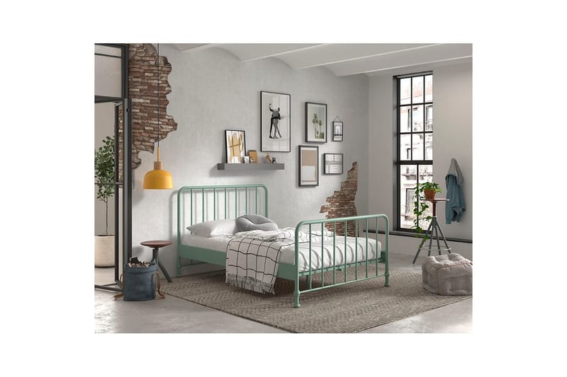 Seng Bronxx Olivengrøn, 140 x 200 cm - Olivengrøn, 140 x 200 cm - Møbler - Børnemøbler - Børneseng & juniorseng