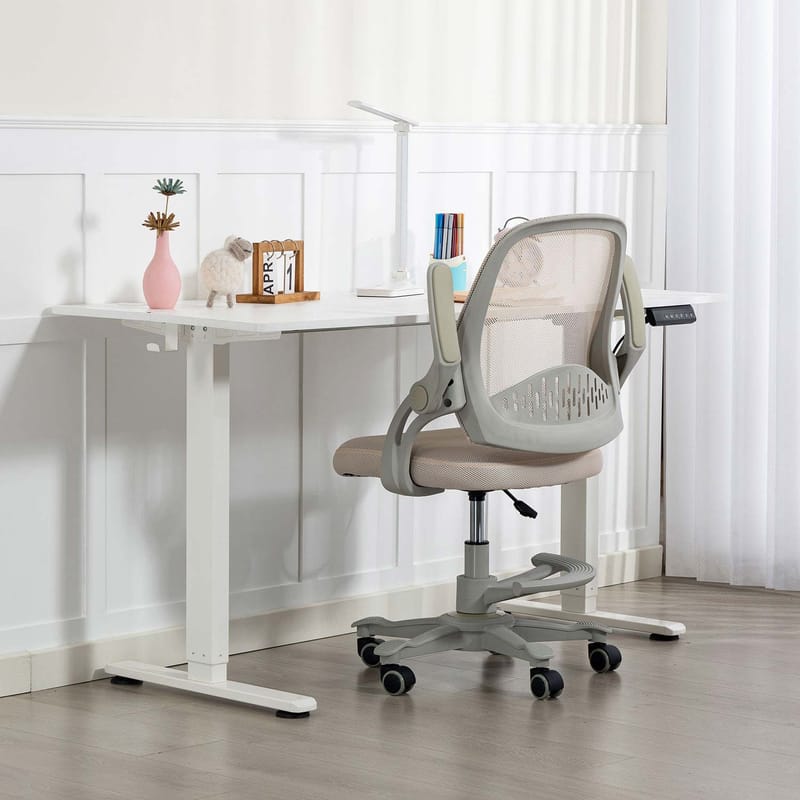 Børneskrivebordsstol HOME4YOU Emmy med fodstøtte Beige - beige - Møbler - Børnemøbler - Børnestol - Skrivebordsstole børn