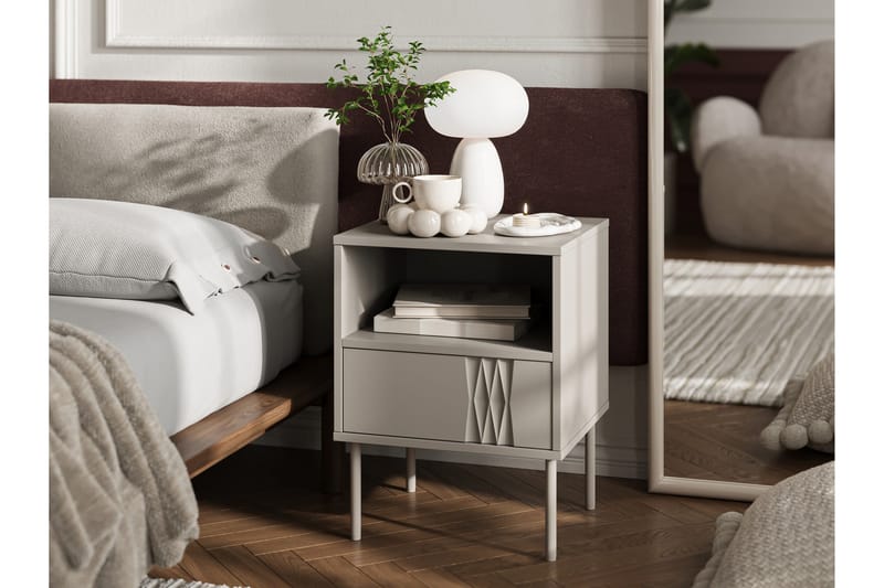 Akiko Natbord 44 cm - Beige - Møbler - Borde - Aflastningsbord - Sengebord